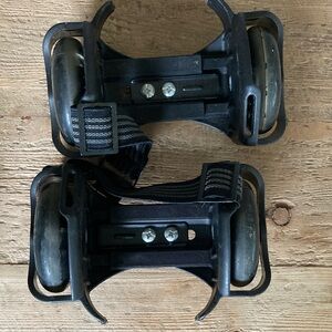 Adjustable Black Roller Clips with Straps
